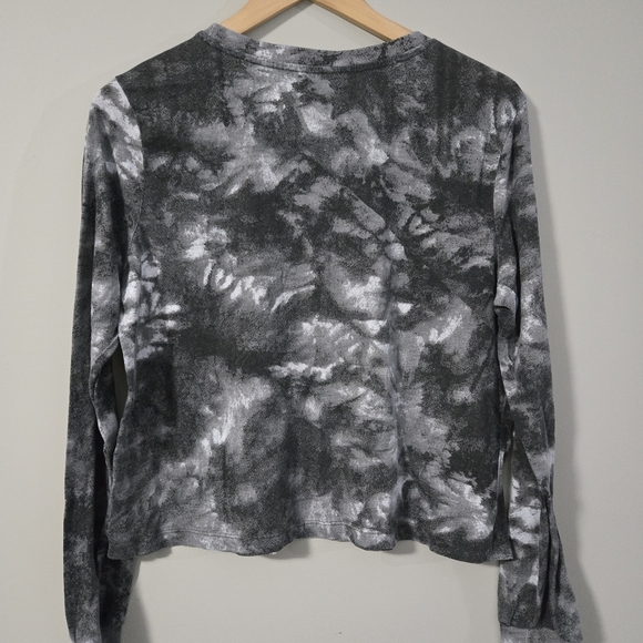 Bratz Girls Large Graphic Long Sleeve Shirt - Picture 2 of 8